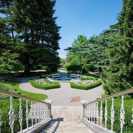 Leonarda With Terrace And Garden - Happy Miren